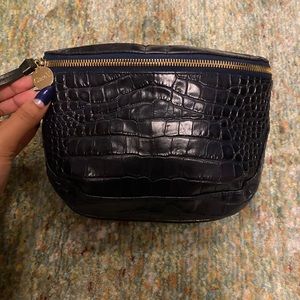 Clare V Fanny Pack💙